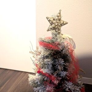 Christmas tree counter topper